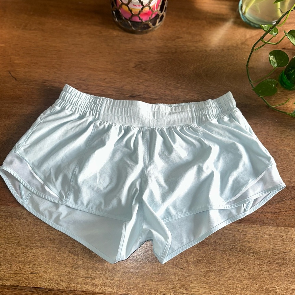 Lululemon Hotty hit high-rise lined shorts 2.5”